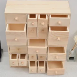 Byråer>Adventskalender i trä med 24 lådor, skrivbordsorganisatör för hantverksförvaring