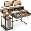 COSTWAY Kontorsmöbler>stort skrivbord - bildskärmsställ för 2 datorer, industriell stil 120 x 56 x 90,5 CM, 2 lådor, 2 bruna hyllor