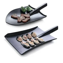 Matgrupper>Porslinstallrik i frostat utförande, spadeformad, snackbricka, grillfat, b