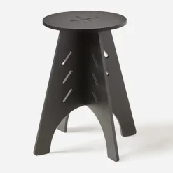 Rootz Living Småbord>Rootz sidobord i trä - Soffbord - Tappbord - Enkel montering - Miljövänlig - Bullerdämpande golvskydd - H48,5 x Ø30,5 cm - Svart