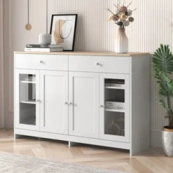 Sideboards>Skänk med vit trästruktur, fyra dörrar, två lådor, dörr med glas. Vardagsrum, matsal. Träfärg och vit