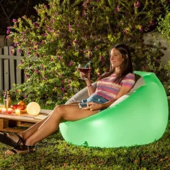InnovaGoods Sittpuffar>Uppblåsbar fåtölj med flerfärgad LED och fjärrkontroll Chight