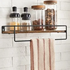 Pavil Hyllor><noscript><img width=