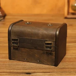 EASTVAPS Kistor & Koffertar>Vintage Trä Skattkista Myntbank Hem Spargris – Antik Smyckeskrin för Rekvisita, Dekor eller Sparande, 15x10.5x10.5cm